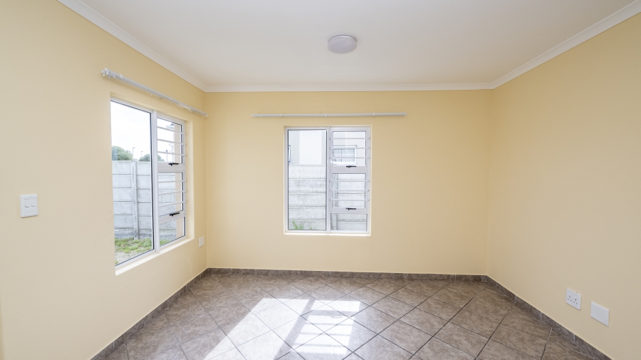 2 Bedroom Property for Sale in Sunset Glen Western Cape